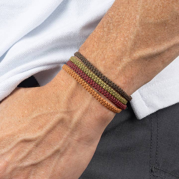 Makarla - Handmade Colombian Jewelry – wholesale Woven/braided bracelet – Men's Thin Macrame Surfer Bracelet | Adjustable & Waterproof