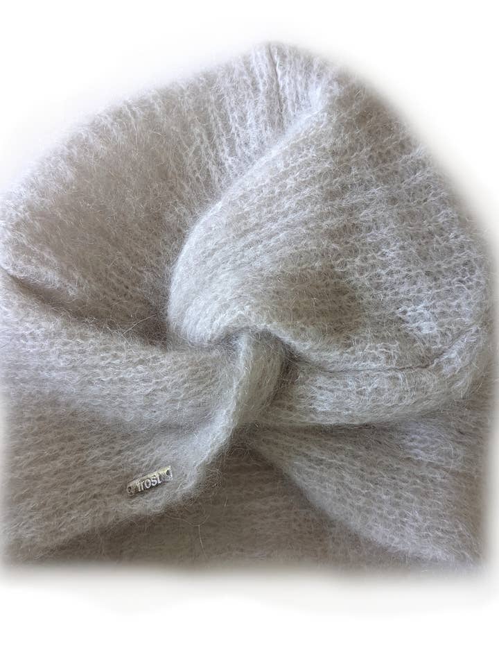 Tuque turban tricoté en mohair doux et moelleux pour la vente par Frost Hats