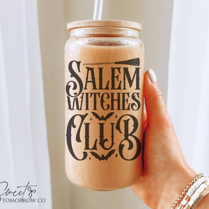 Gobelet d'Halloween Sorcière de Salem Cadeau de Vaisselle Effrayante pour l'Automne pour la vente par Cataleya Designs Studio LLC