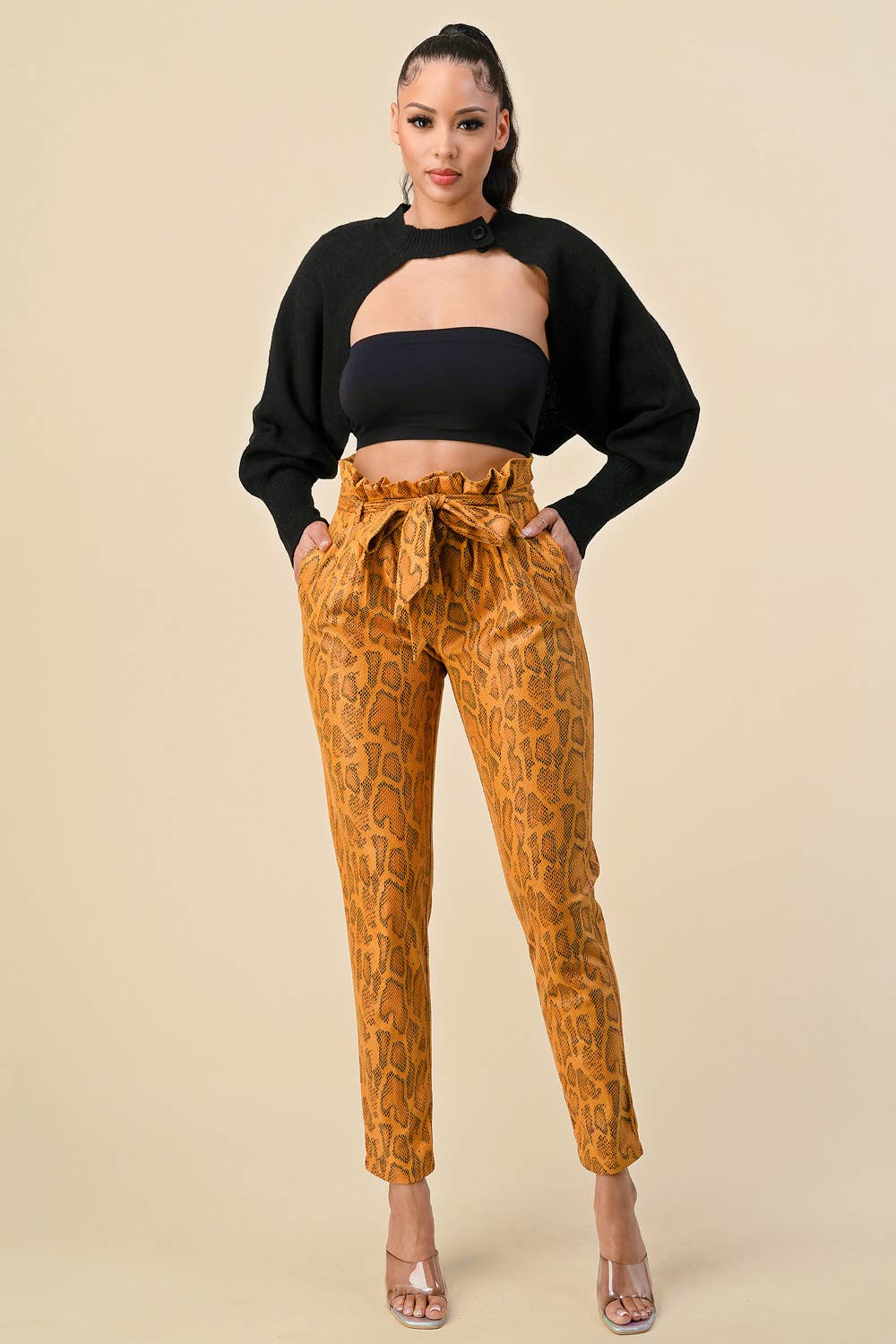 The Sang – wholesale Byxor - Dam – SP4870-2 - SNAKE SKIN SLIM FIT PAPPERSPÅSEBYXOR MED KNYTBÄLTE5