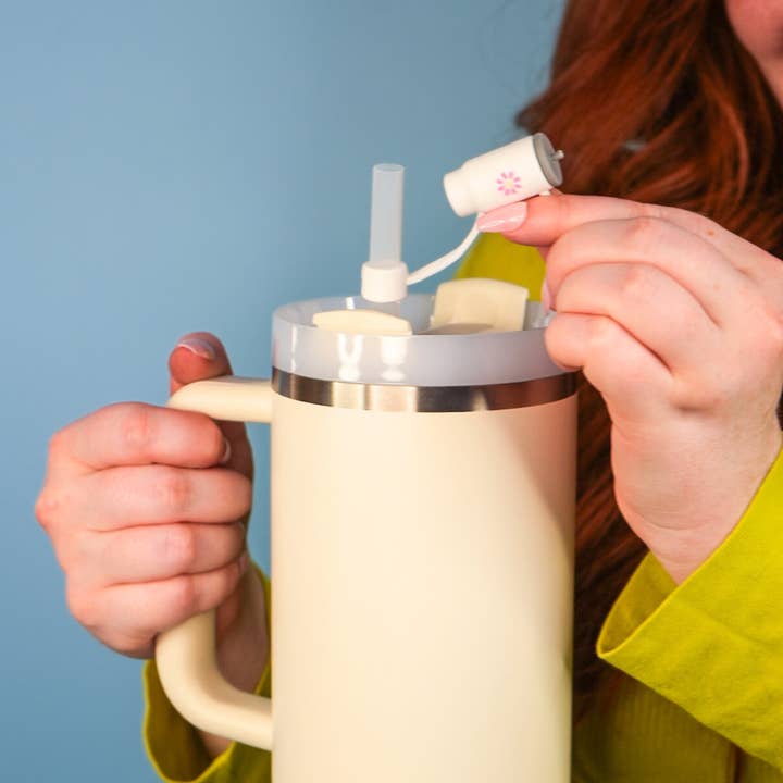 CharCharms – wholesale Drink topper – White Tumbler Straw Topper2