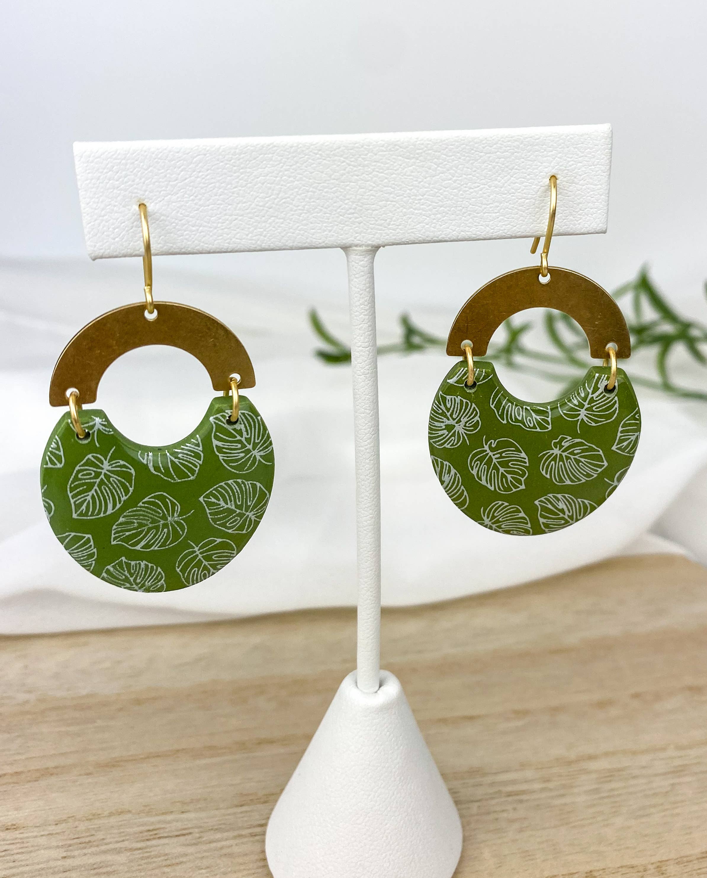 Light Shine - Wholesale Dangle Earrings - Monstera Leaf Dangle Earring | Green Spring Clay Drop |Plant11