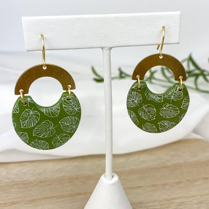 Light Shine - Wholesale Dangle Earrings - Monstera Leaf Dangle Earring | Green Spring Clay Drop |Plant11