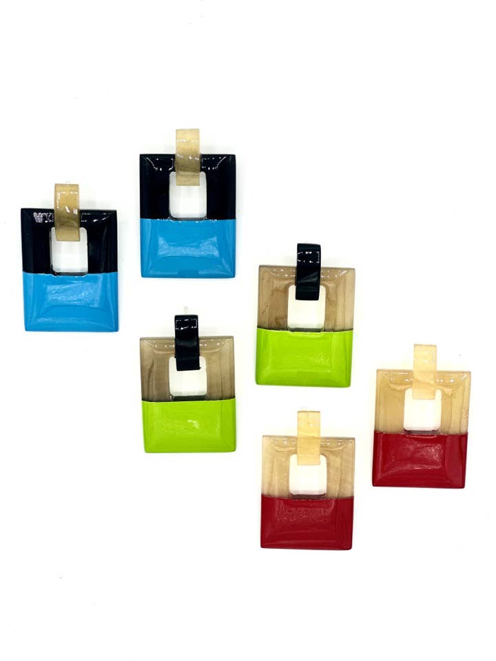 Boucles d'oreilles à charnière en forme de corne pour la vente par Fair Anita