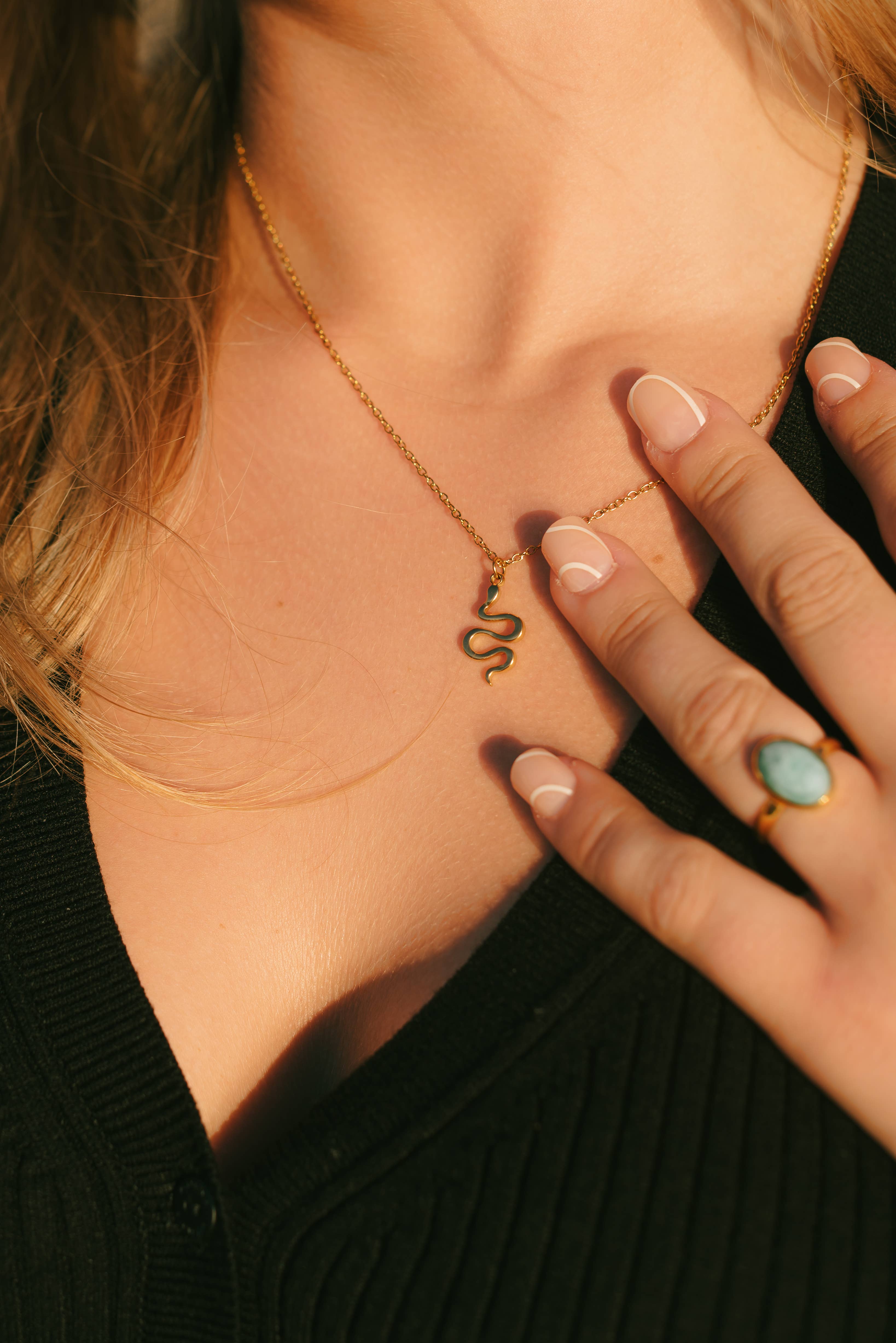 Lumi + Sol - Venta al por mayor Collares de cadenas y eslabones - Collar de serpiente1