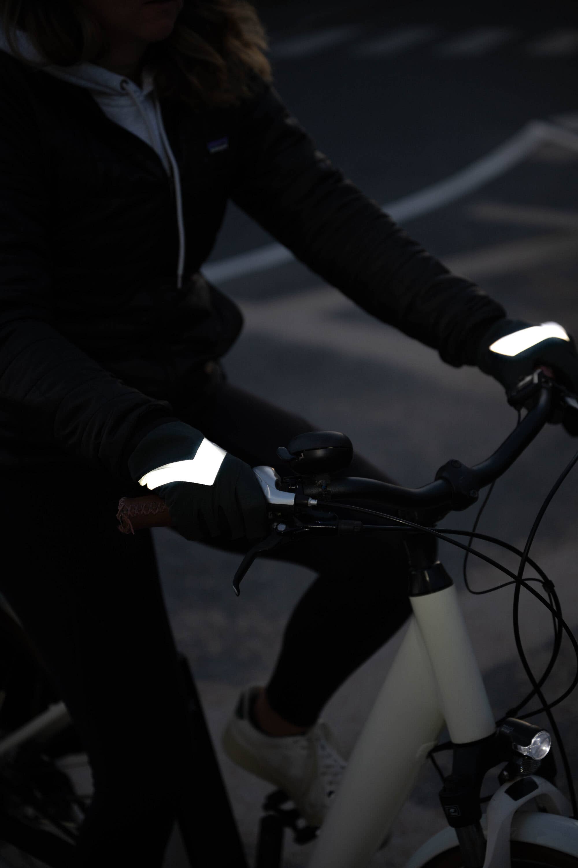 RAINETTE - Wholesale Gloves - Unisex - Reflective, Waterproof, and Warm Gloves3