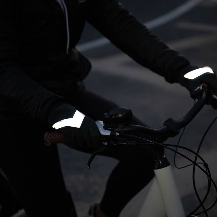 RAINETTE - Wholesale Gloves - Unisex - Reflective, Waterproof, and Warm Gloves3