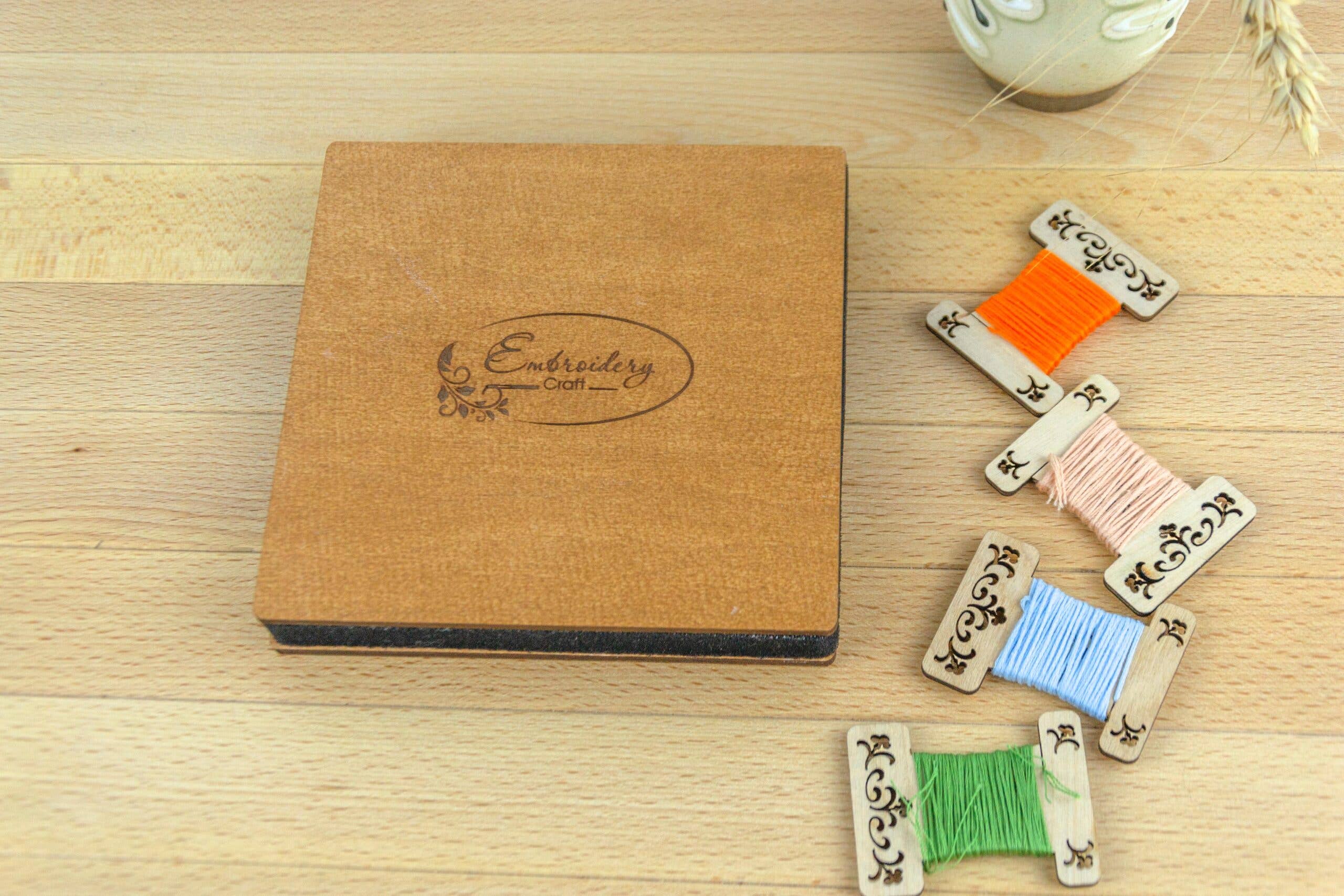 Embroidery craft - Wholesale Embroidery/Cross Stitch Supplies - PB-023-img-4 Foam stand for plastic bobbins (spools) thickness 1mm with holes for needles6