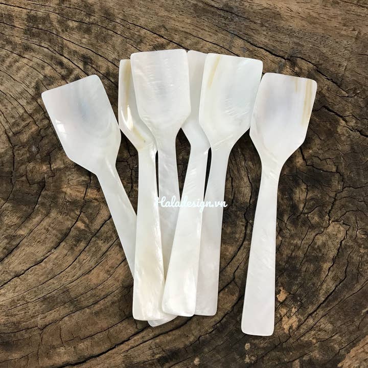 Hala Design - Wholesale Kitchen Spoon - Mother of Pearl Caviar Scoop