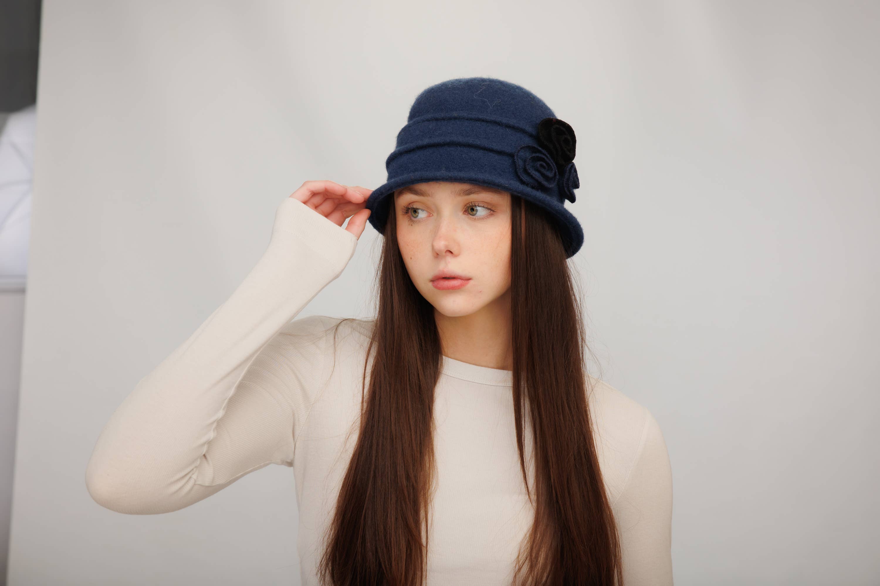 Shihreen Inc - Wholesale Cloche Hat - Women's - 19S-0826 Boiled Wool Cloche Hat with Two Tone Flower5