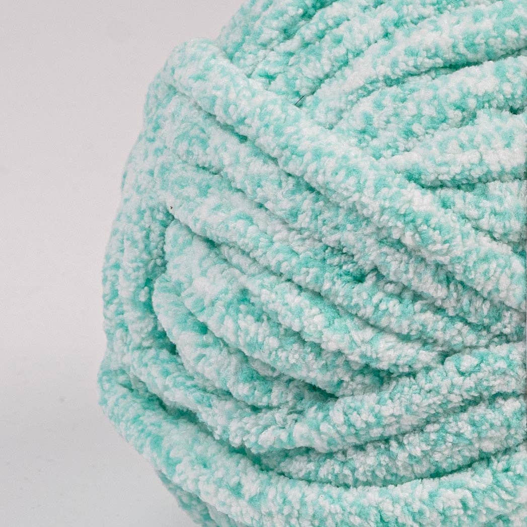 Crafted by Catherine - Wholesale Yarn - Chunky Heather Yarn | 7oz/200g | Super Bulky #6 | Pack of 47