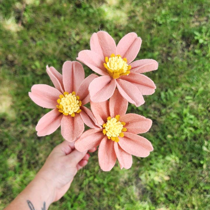 Madymae Felt Florals - Vendita all'ingrosso Fiori finti - Feltro Cosmos