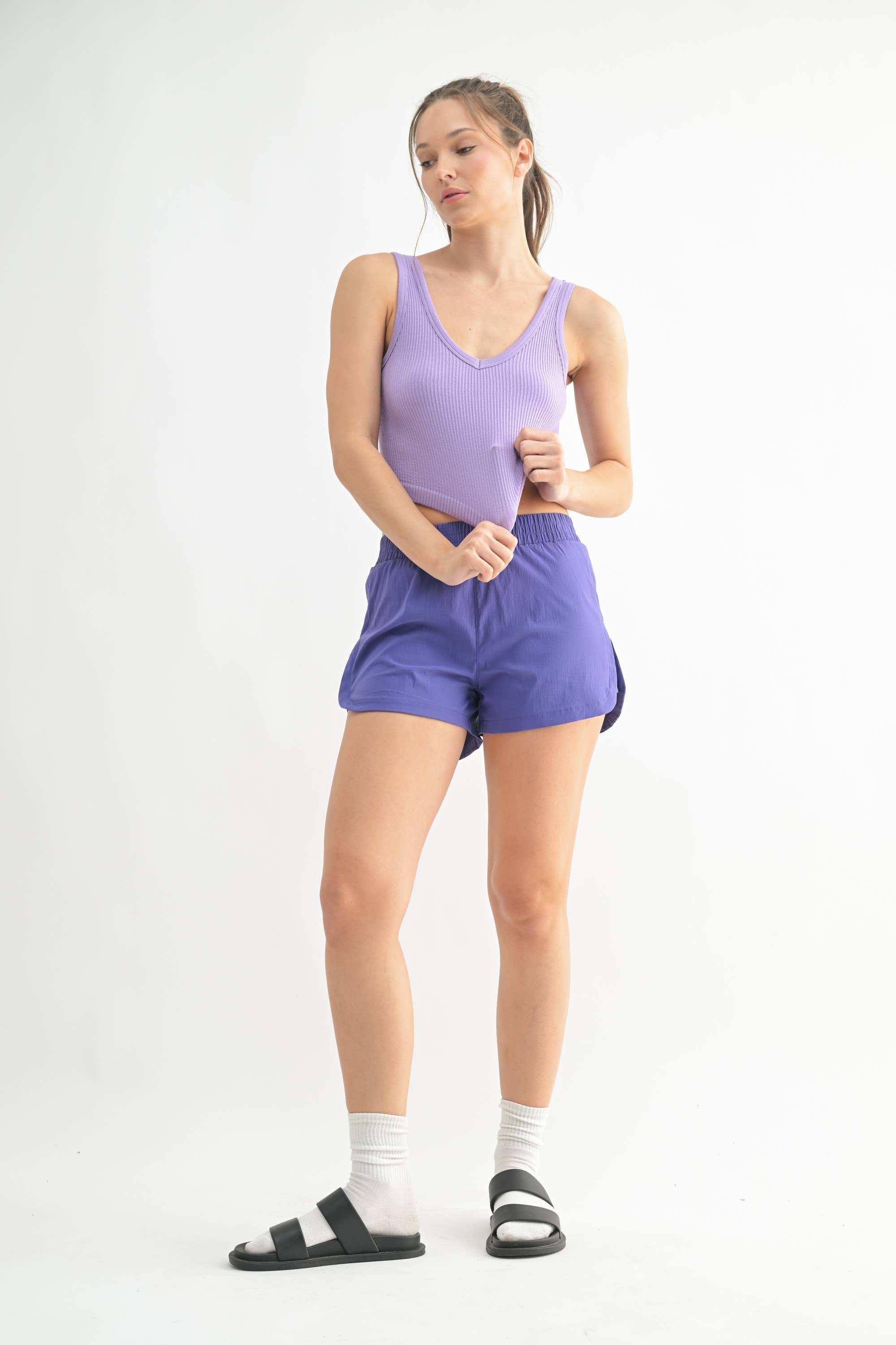 Mono B - Wholesale Tanktop - Dames - Geribbelde naadloze cropped tanktop63