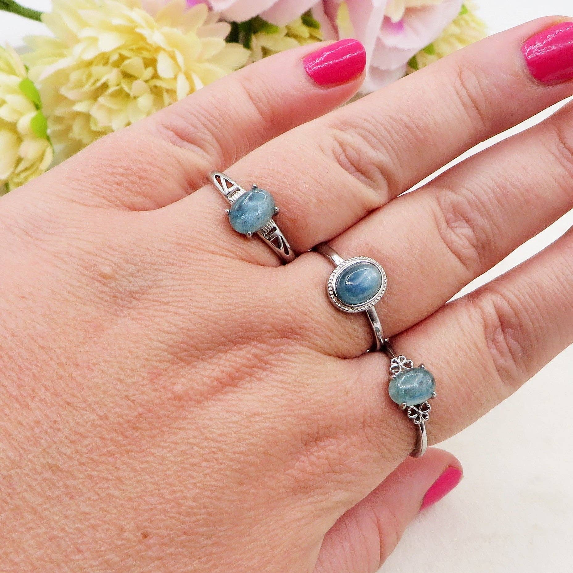 CIANITE VERDE BLU base ARGENTO WATER  NILAMANI ~ Anello regolabile in CIANITE verde - blu in vendita all'ingrosso su Faire5