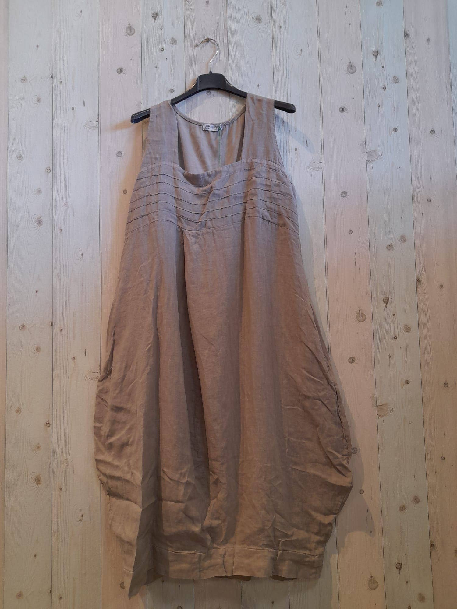 Linen & More – Großhandel Kleid – Damen – REF 24098 Ballonkleid aus 100 % Leinen mit breiten Trägern11