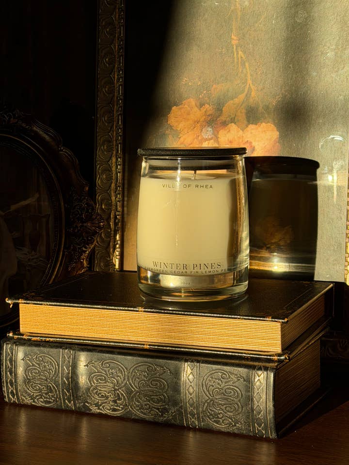 Candela di soia Pini invernali per la vendita all'ingrosso da parte di Villa of Rhea