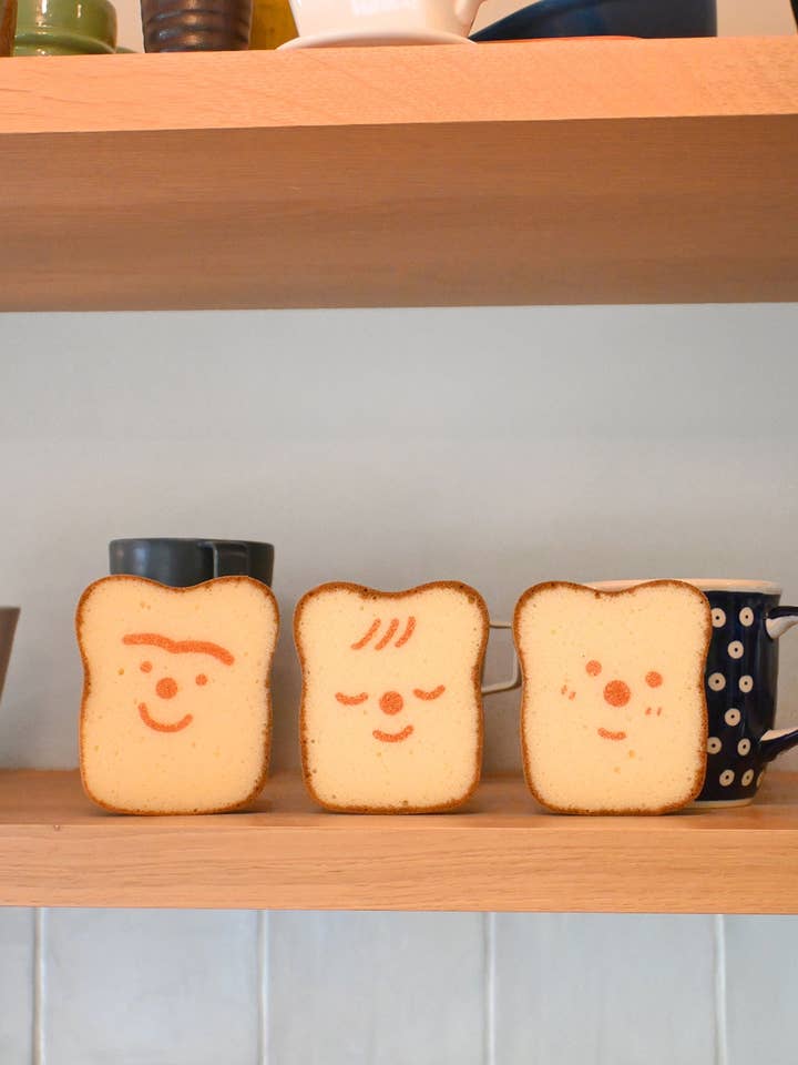 "Spugna per la pulizia Poundcake/Ponqué" per la vendita all'ingrosso da parte di Natali Koromoto