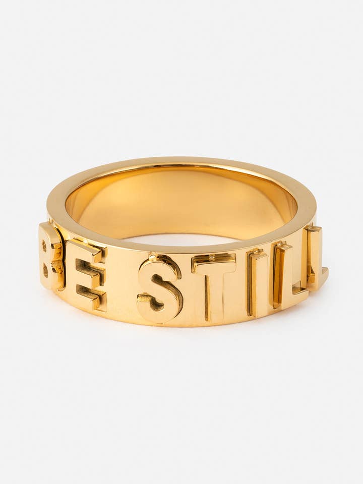 Anillo de Letras 3D "Be Still" para venta al por mayor de Elevated Faith