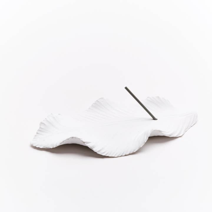 Scent burner - White ceramic incense holder - White Leaf and other Purchase Wholesale objet céramique. Free Returns & Net 60 Terms on Faire trending on Faire.