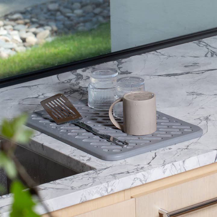 Better Houseware Corp. - Wholesale Dish Drying Mat/Rack - The Magic Dishmat: Stone & Silicone Quick Dry Mat3