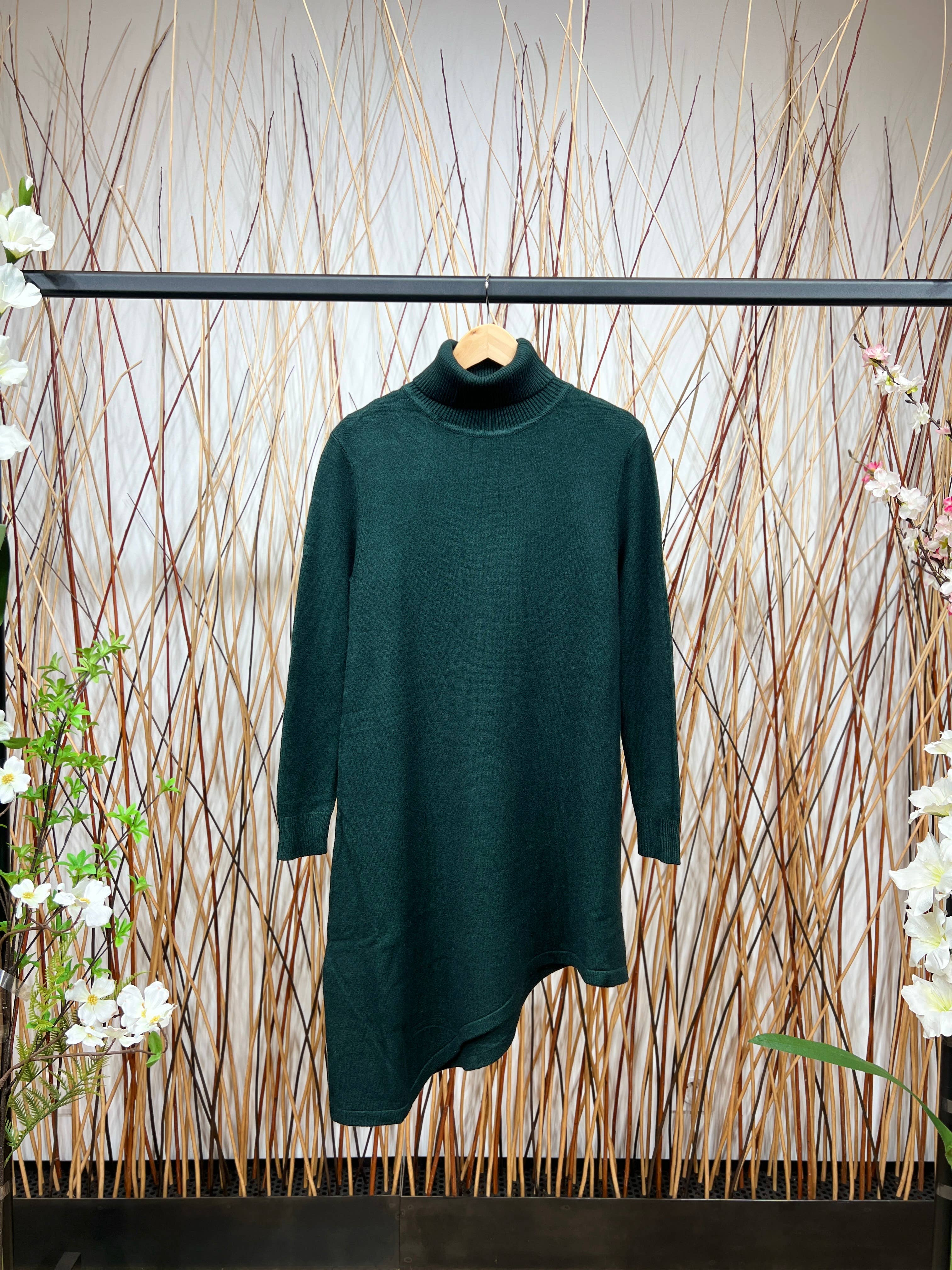 L'Emotion - Wholesale Tunic Sweater - Women's - Asymmetric Cut Turtleneck Tunic Sweater3