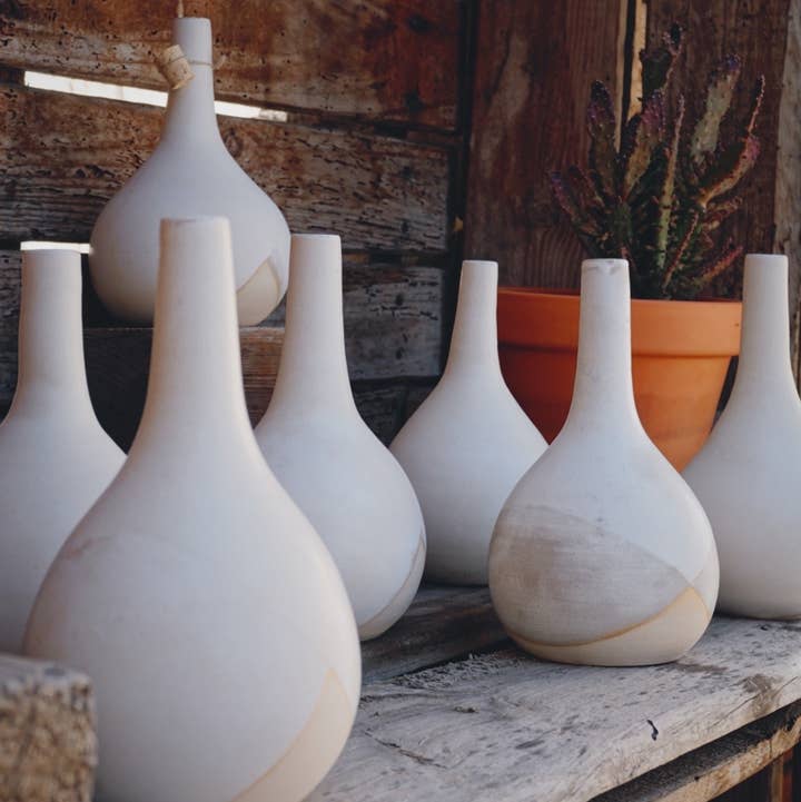 Ana Miranda Ceramics - Wholesale Oil/Vinegar Dispenser - Fungi oil bottle in stoneware with cork. 500ml0