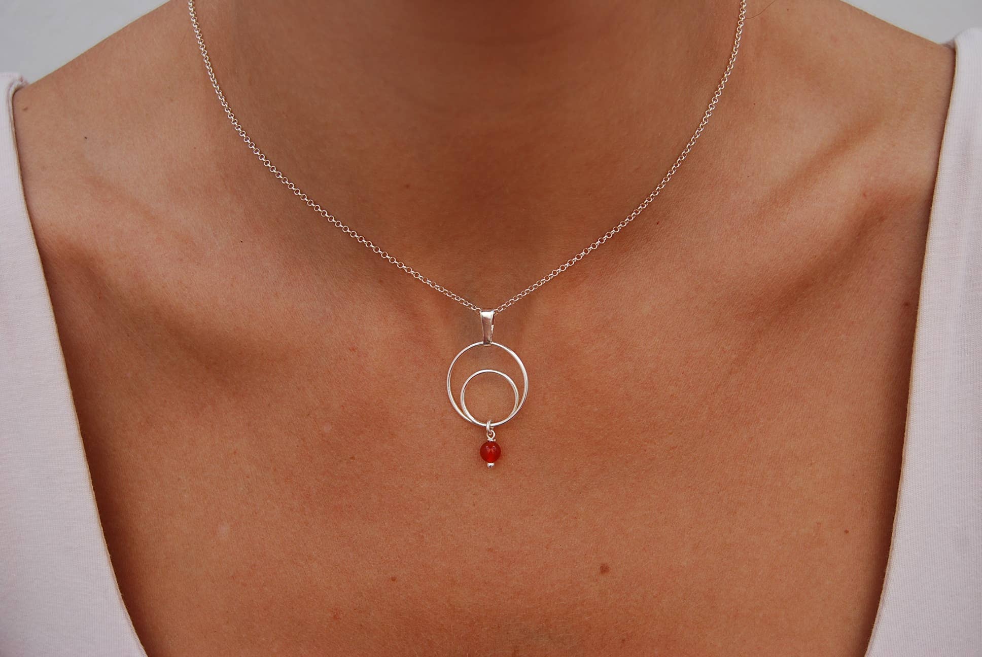Yneda Jewels - Wholesale Pendant/Charm Necklace - Silver 925 necklace, cornelian necklace, circle necklace.3