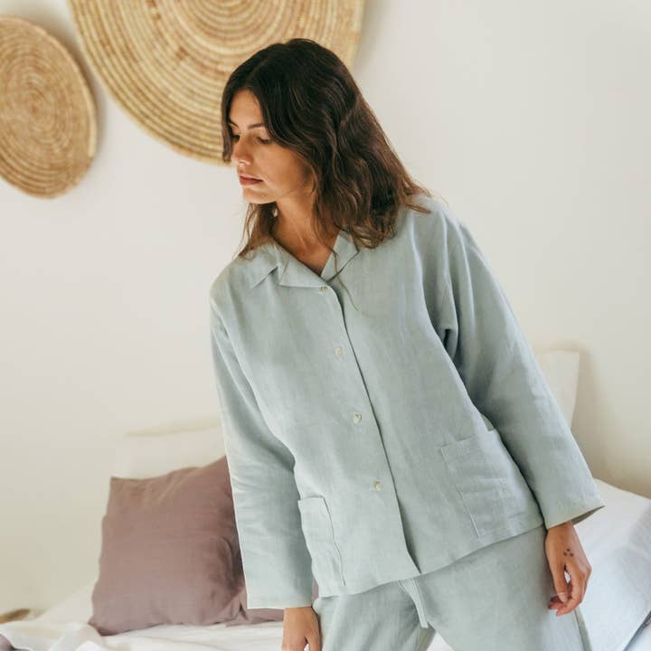 Set pigiama a maniche lunghe Snooze | VENDITA ARCHIVIO e ulteriori Risultati per pigiami vendita all'ingrosso. Resi gratuiti e termini di pagamento a 60 giorni su Faire in tendenza su Faire.