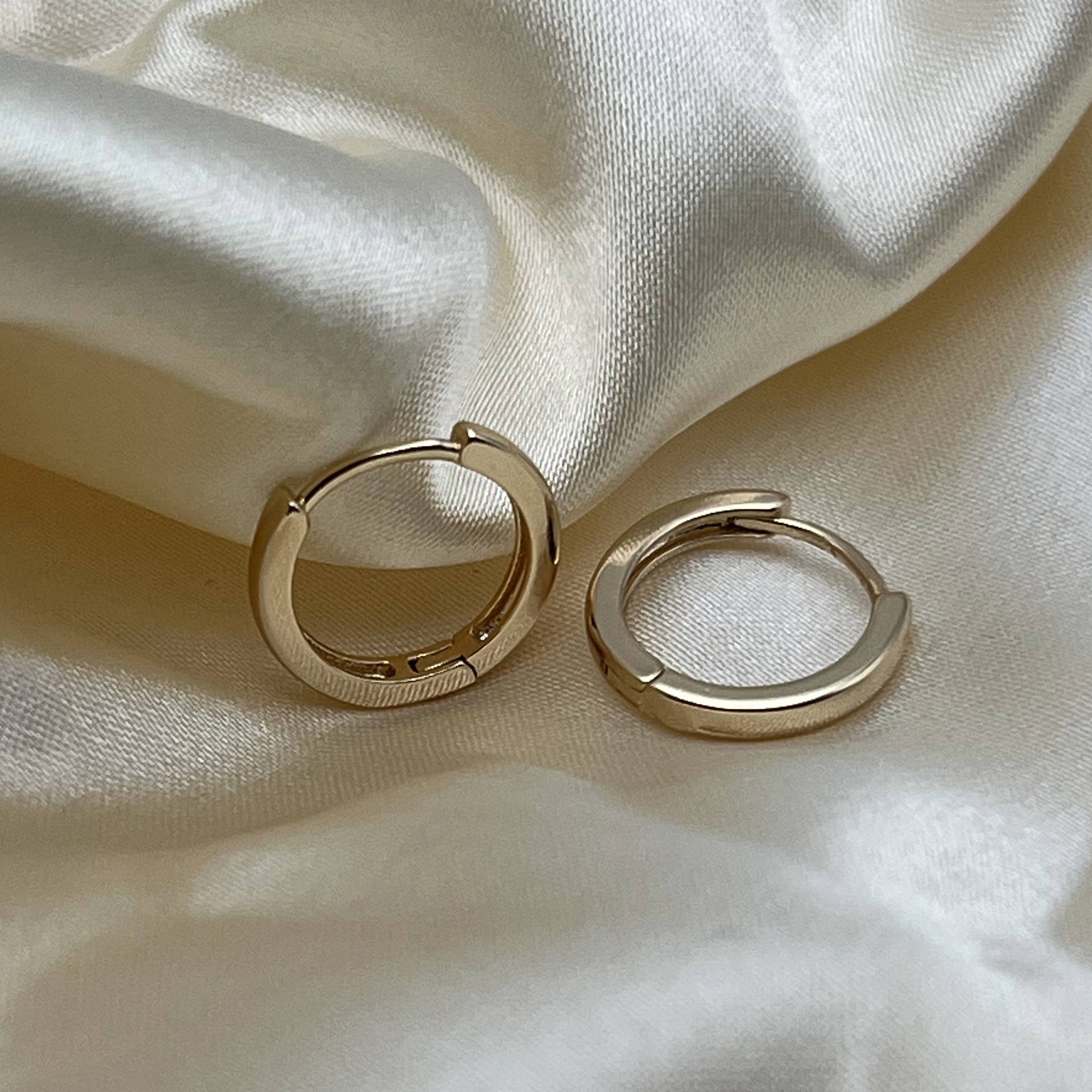 Howard's - Wholesale Huggie Earrings - Huggie Hoop Earrings7