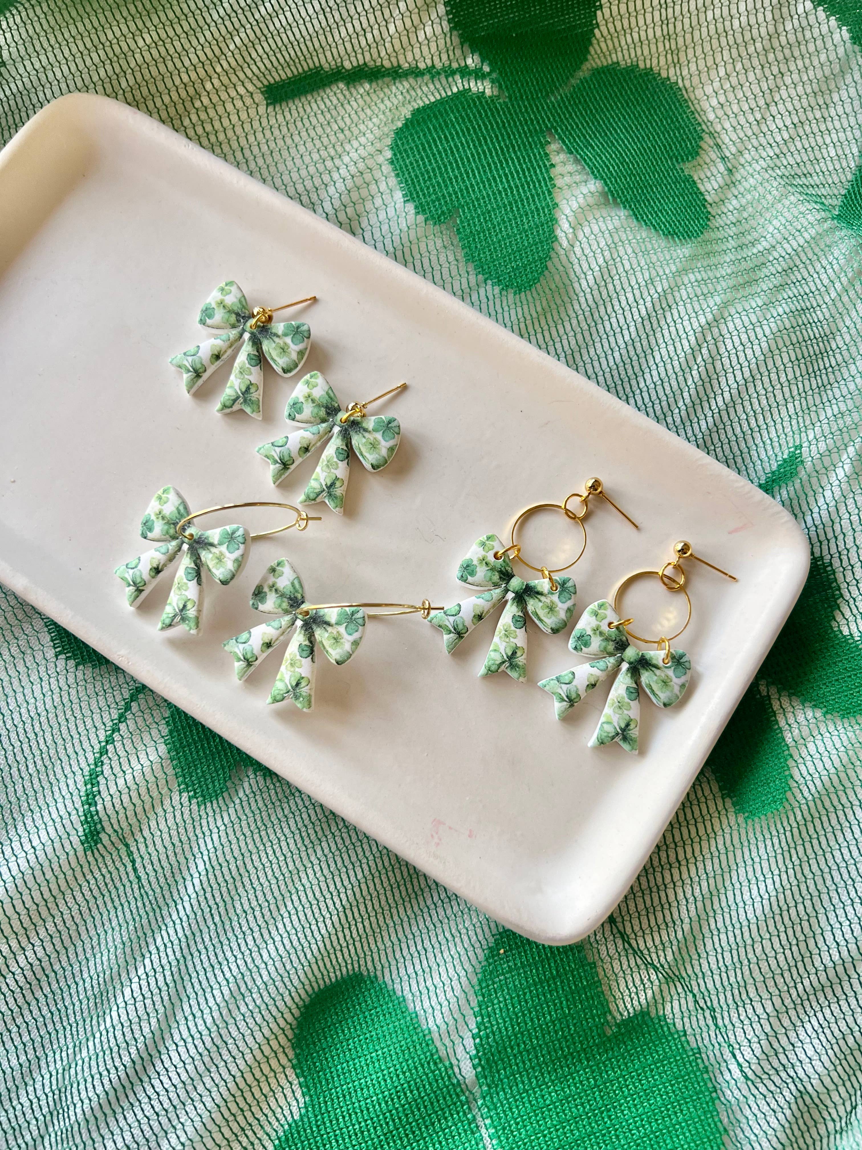 SeizeTheClayJewelry - Vente Boucles d'oreilles pendantes - Boucles d'oreilles nœud trèfle, Boucles d'oreilles nœud trèfle à quatre feuilles, Nœud porte-bonheur4