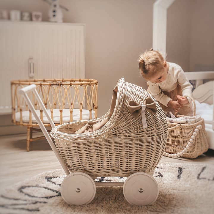 The Wicker Stories - Wholesale Kinderwagen voor poppen - Kinderen - Rieten kinderwagen, rieten poppenwagen7