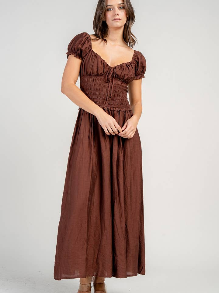 CD30852N ROBE LONGUE À MANCHES COURTES EN NYLON AVEC TAILLE BASSE FRONCÉE pour la vente par BEIVY & COLLABO