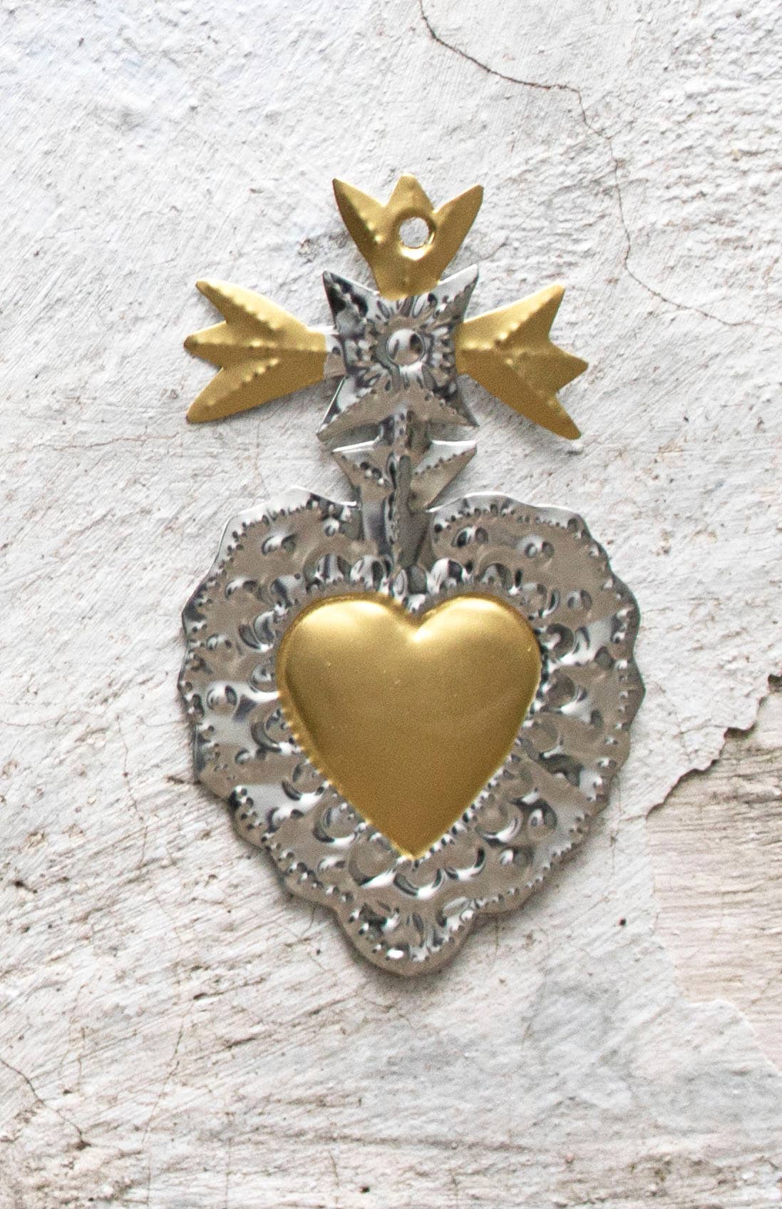 P.I.Project America - Wholesale Wall Accent - Ornements en étain mexicains du Sacré-Cœur Milagros5