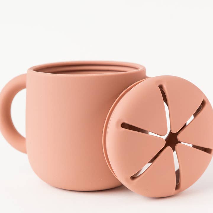 Babeehive Goods - Wholesale Snack Box - Kids & Baby - Silicone Snack Cup with Lid1