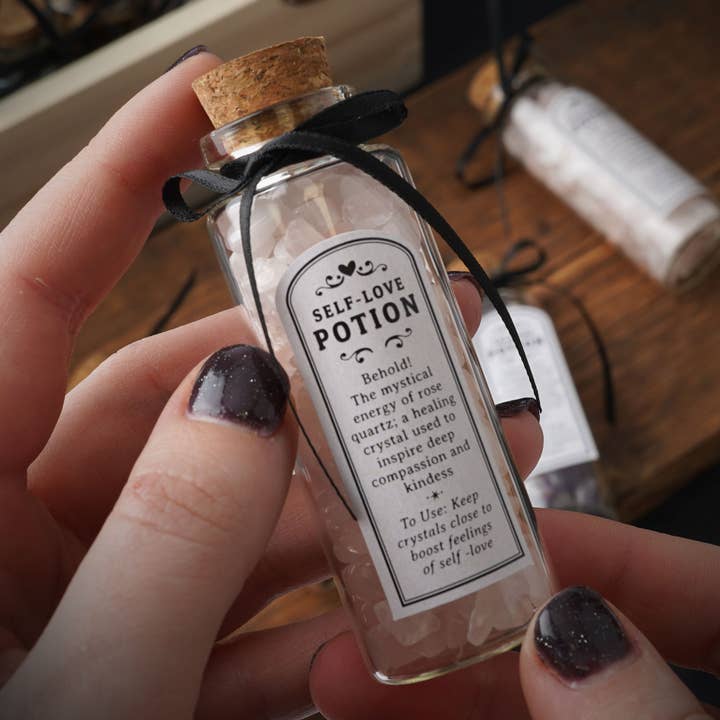 CGB Giftware - Wholesale Spiritual Stone/Crystal - Enchanted Emporium 24pcs Crystal Potion Bottles