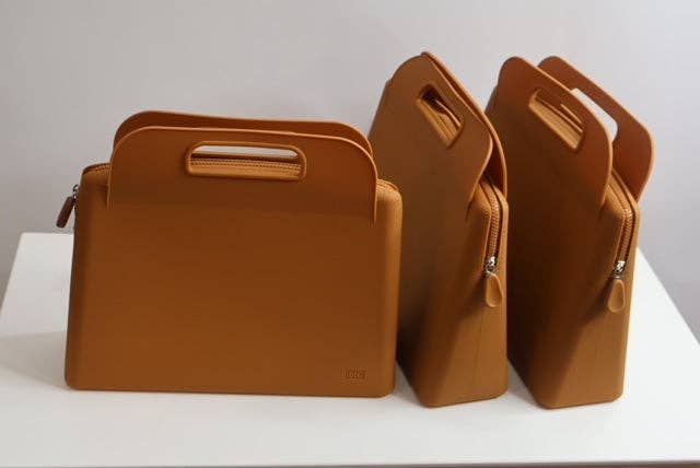 ibiG Bags & Accessories - Vendita all'ingrosso Pochette - Donna - Borsa ibiG Grande (Large). Facile da pulire. Chiusura con cerniera.14