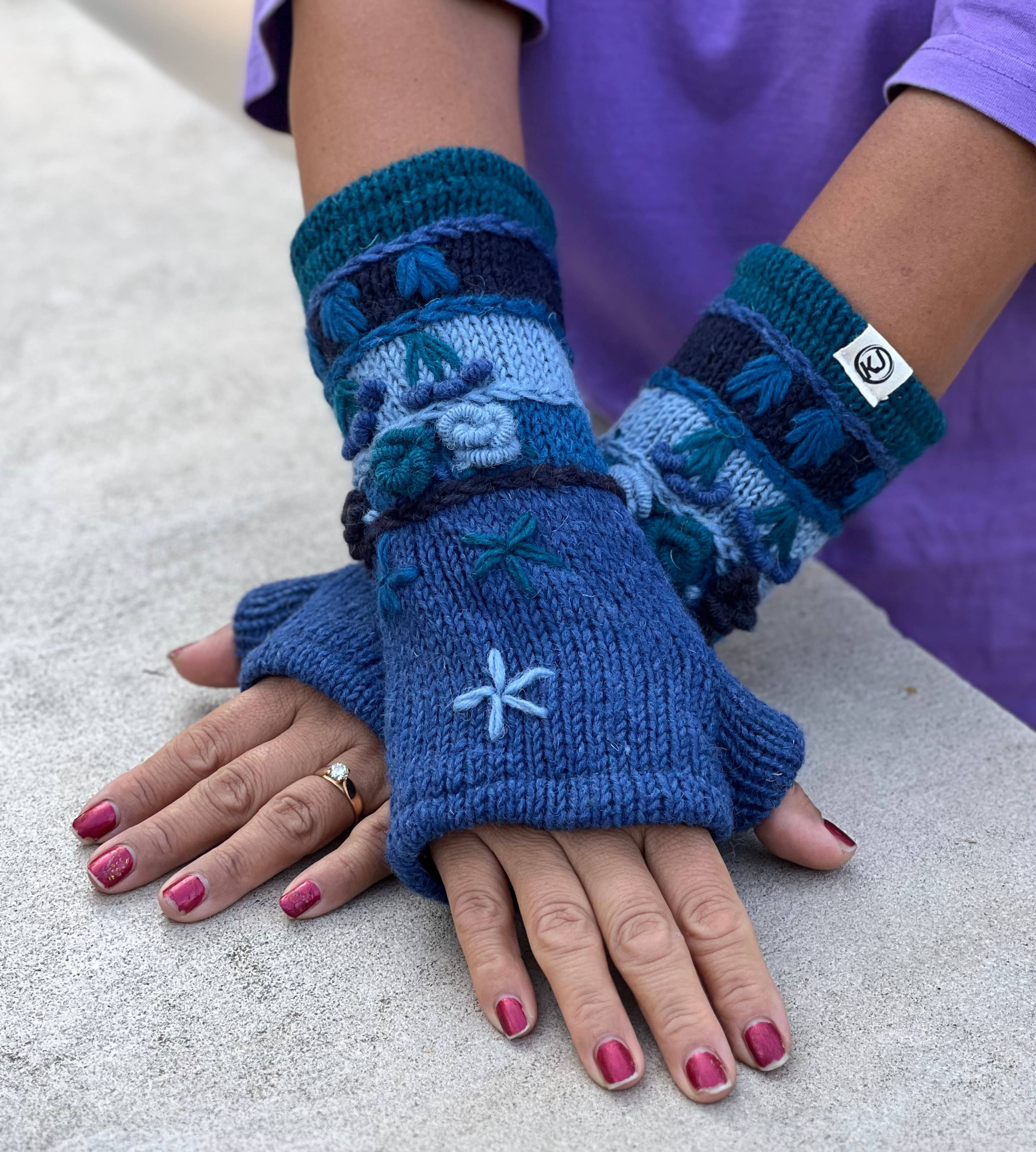 Lungta Imports – Engroshandel Handsker - Dame – Fingerløse, håndstrikkede uldhandsker med fleecefor - håndvarmer9