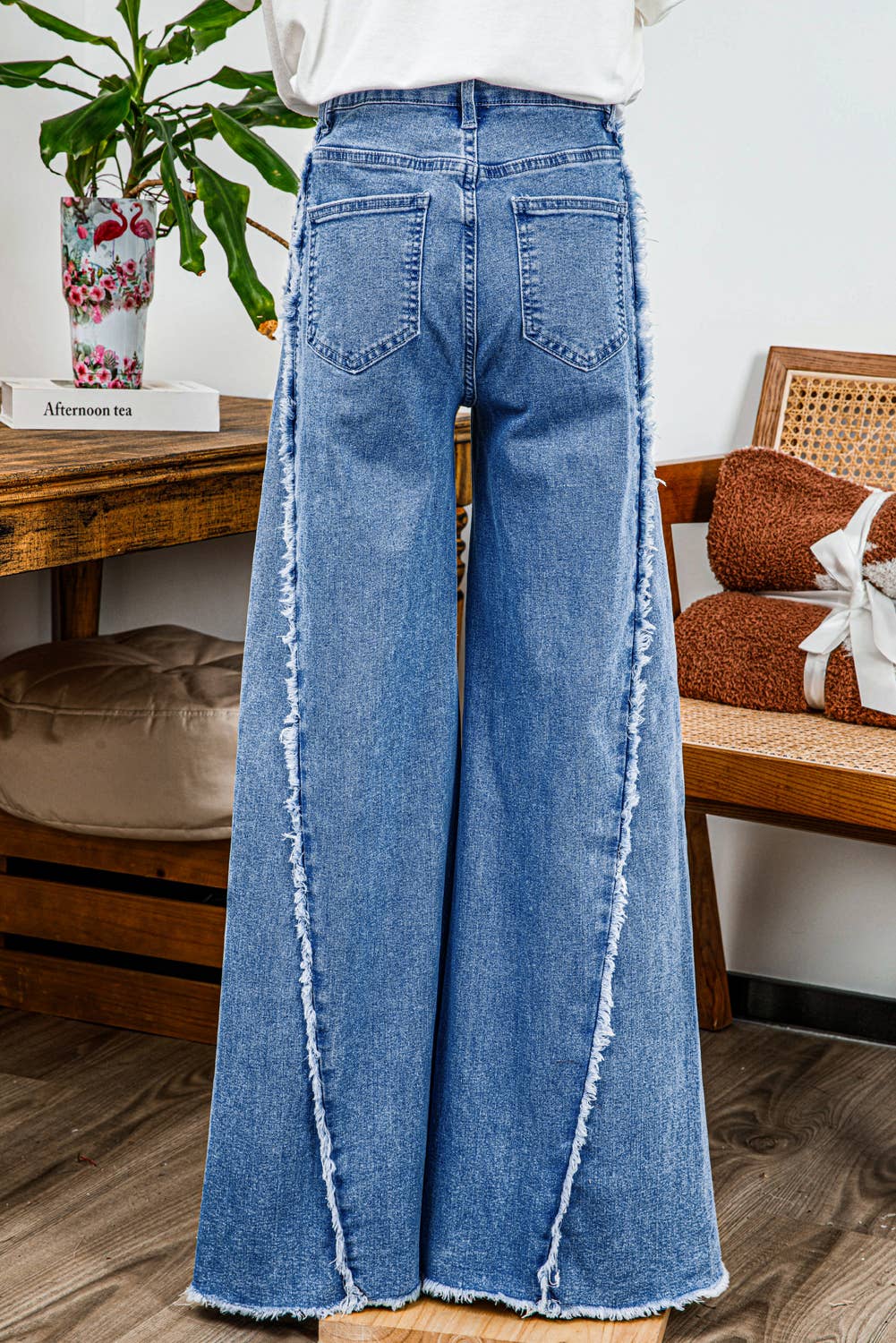 As shown Fashion-W Vintage Stitching Raw Hem Flared Jeans*4-16 for wholesale on Faire1