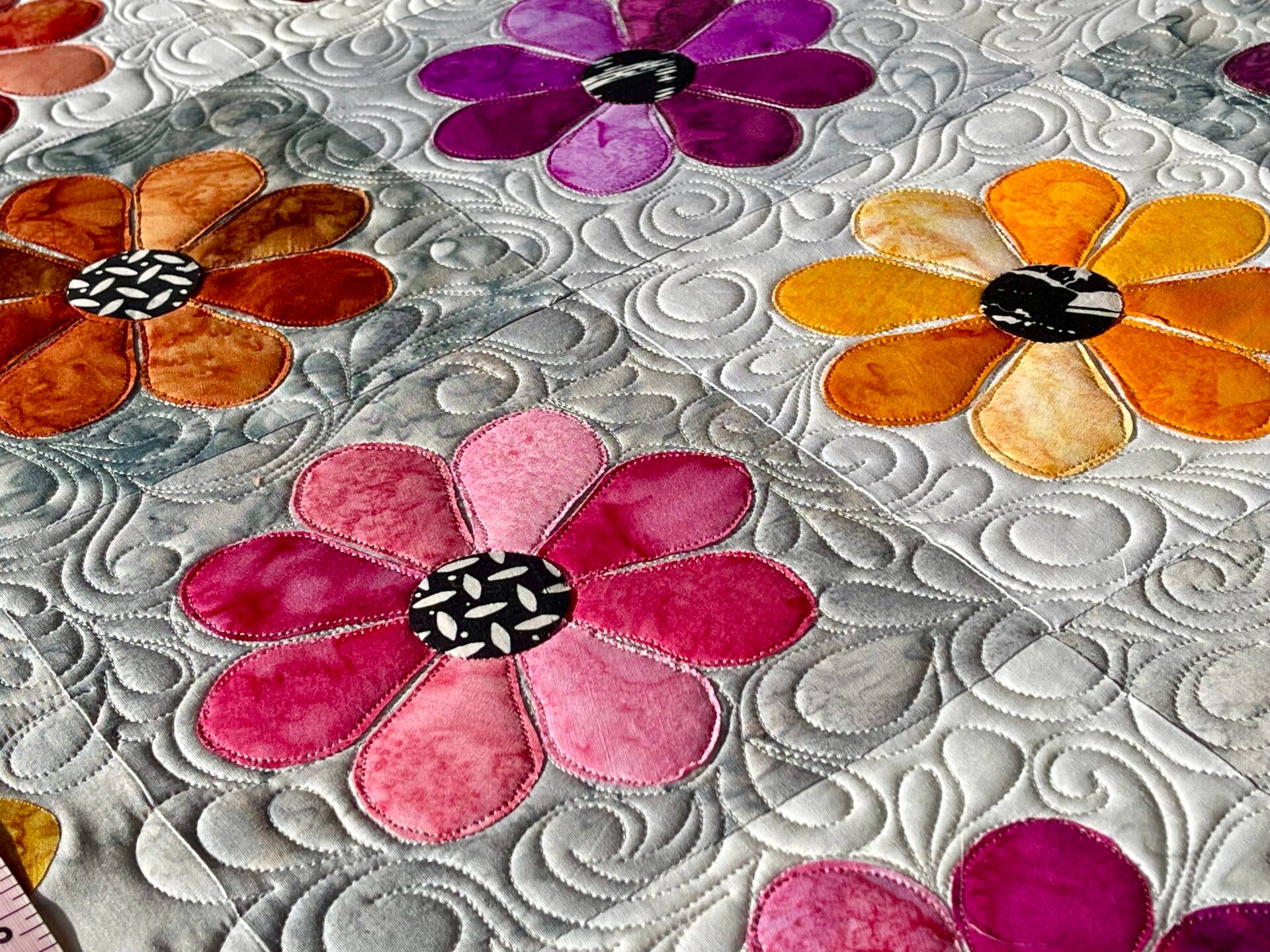 Free Bird Quilting Designs - Wholesale Quilt - 26. The Little Petals Quilt3