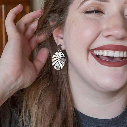 Fair Anita – wholesale Dangle earrings – Monstera Studs6
