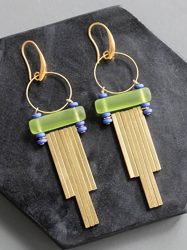 KYLE68 grüne und kobaltblaue geometrische Ohrringe für den Großhandel von David Aubrey Jewelry