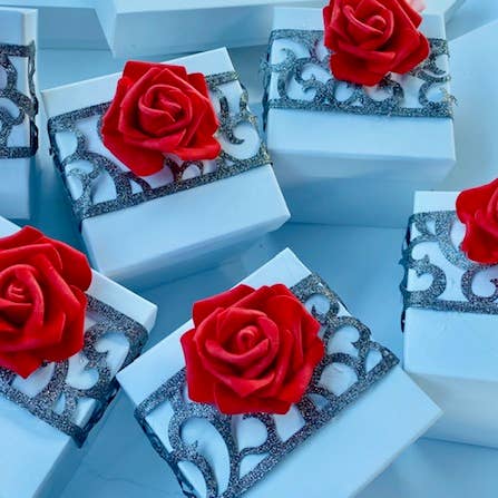 " Bulk" Luxury Red Roses Gift Boxes for wholesale by VioletFifthAvenue