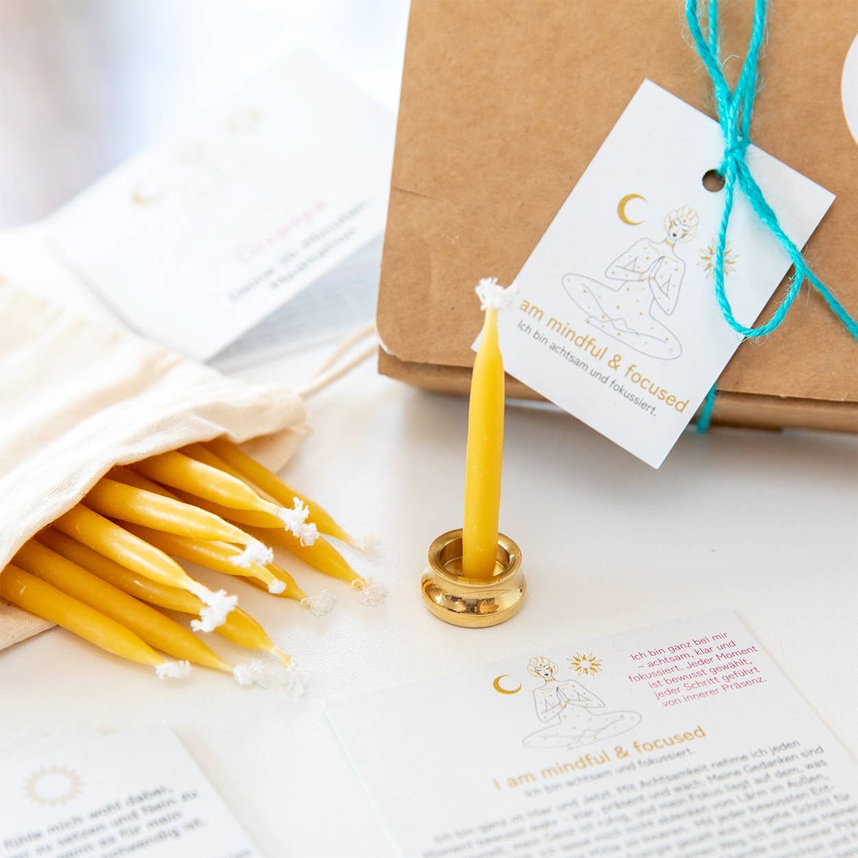 Divasya - Vendita all'ingrosso Attrezzatura per meditazione - Set regalo con candele da 20 minuti | affermazione « Sono consapevole e concentrato »7