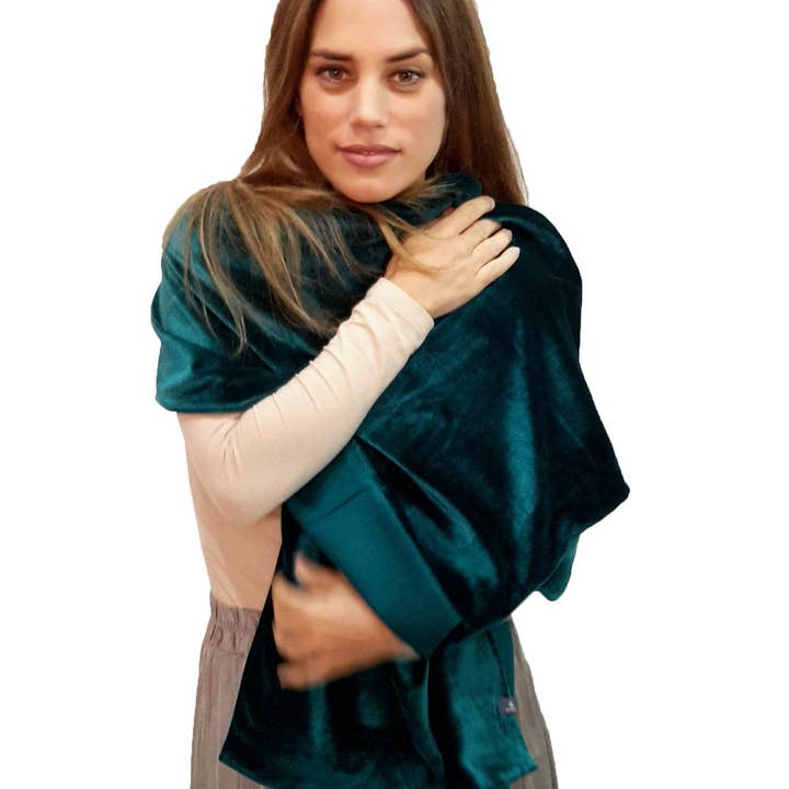 Velourstola til kvinder, lavet i Spanien · Esmeralda for engroshandel hos BRANDELIA