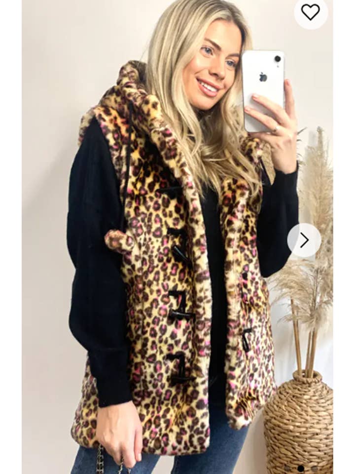 Casaco com Capuza Supersize de Pele Sintética por atacado de CY FASHION. LONDON