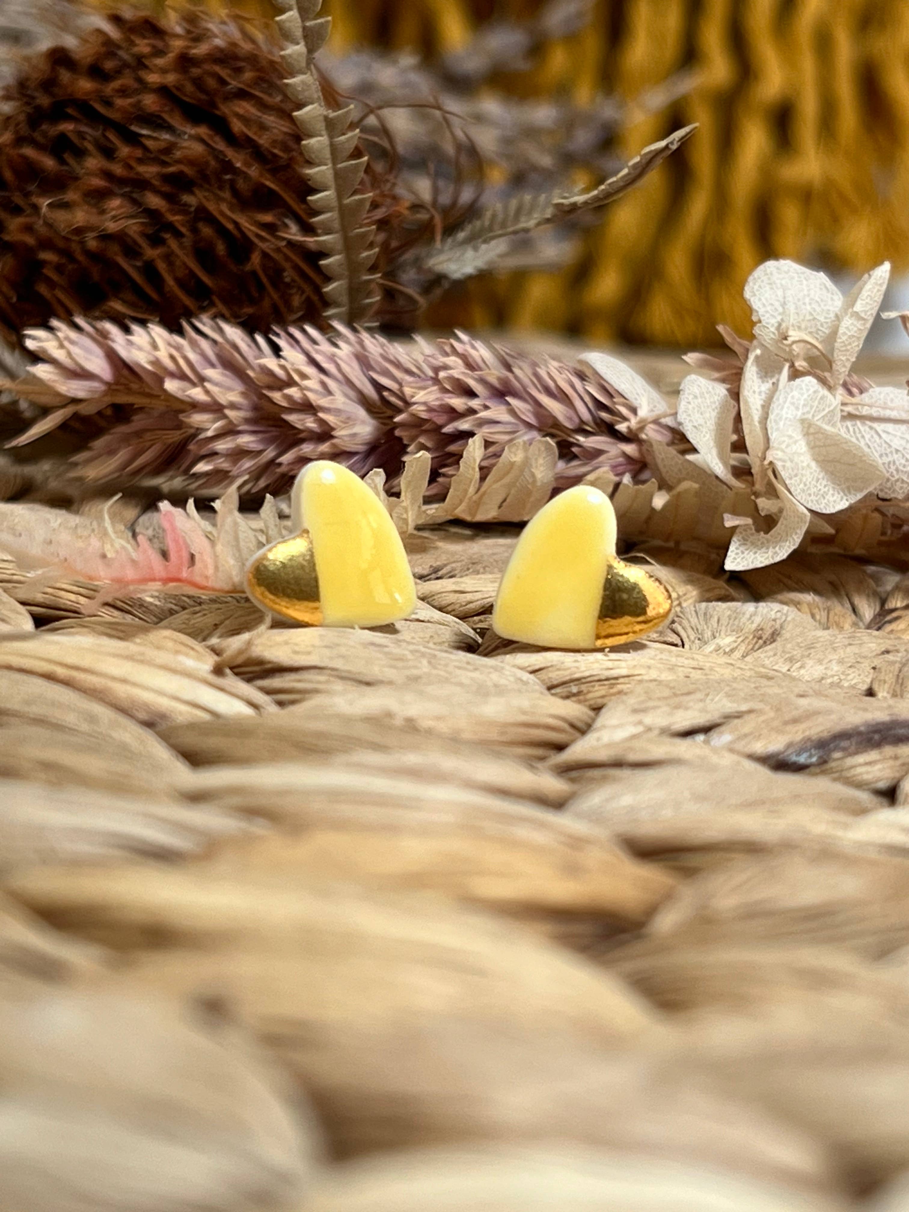 Wolf and Clay Pty Ltd - Vente Clous d'oreille - Cœur avec or - Clous d'oreilles en céramique 1