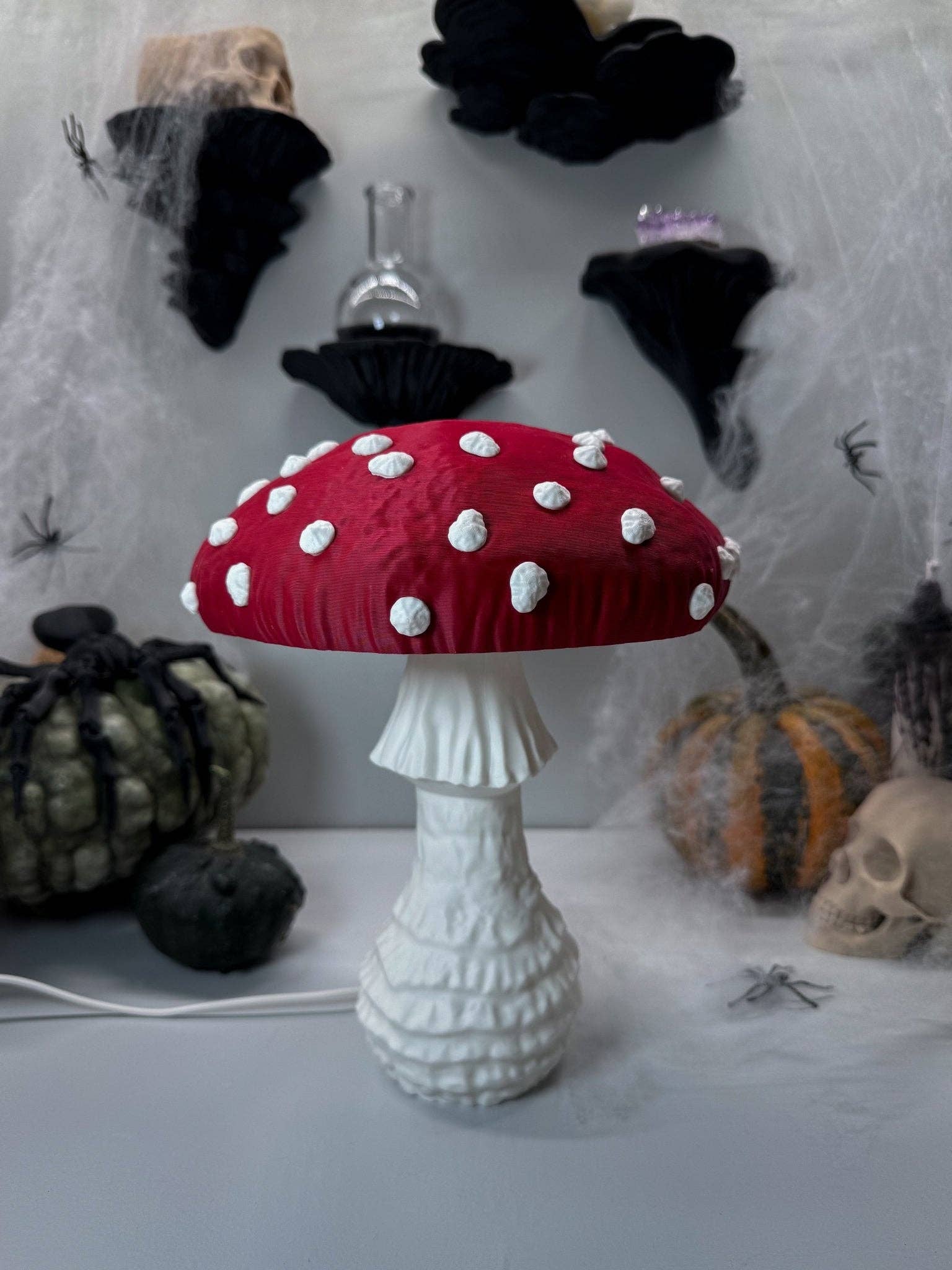 Roomberry - Wholesale Accent/Desk Lamp - Amanita Mushroom Lamp – Magical Table Lamp in Fly Agaric Design for Your Home7