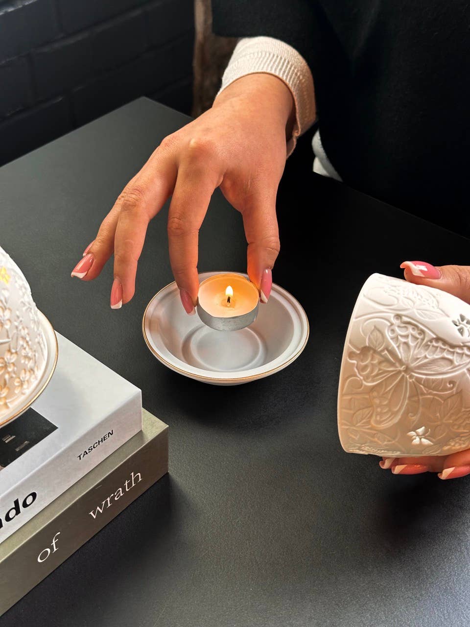 L. GLOW Home – Großhandel Kerzenhalter – Kerzenhalter mit Schwalben-Motiv und Kirschblüten3