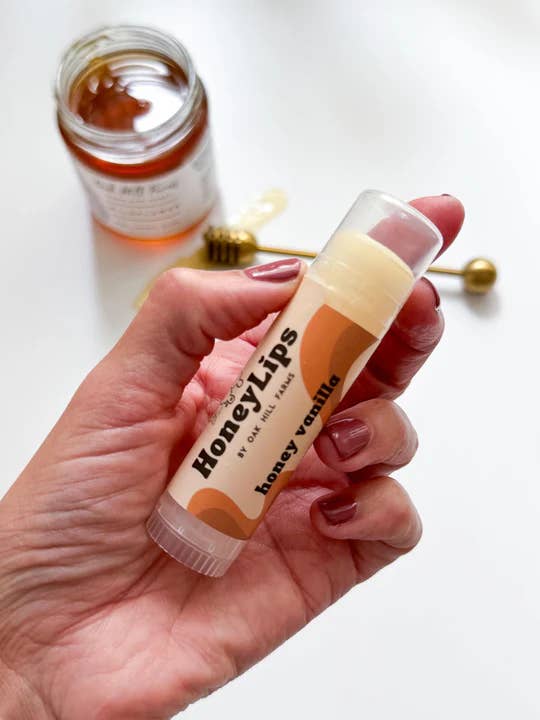 HoneyLips - Baume à lèvres apaisant et très hydratant (VEGAN) pour la vente par Oak Hill Farms