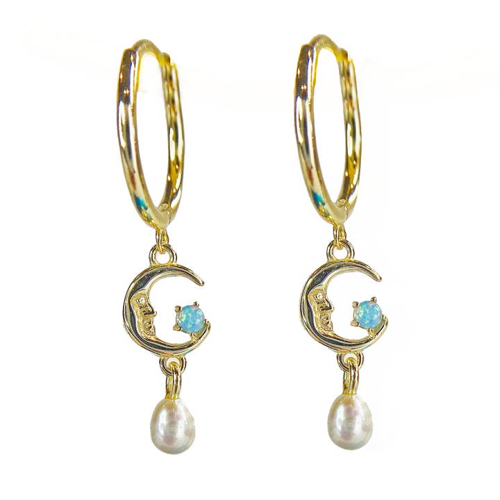 Créoles en perles Moonlit Dreams pour la vente par Benny Loves Stella